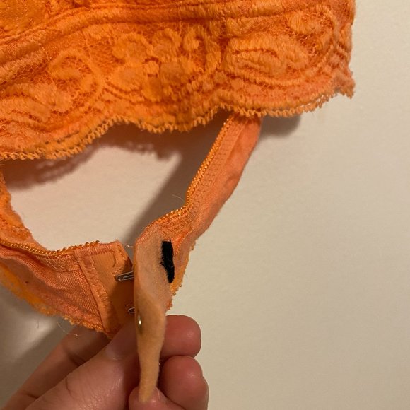 ๐ค 3/$30 Bras ๐ค Coral Halter Lace Bra - Picture 3 of 5